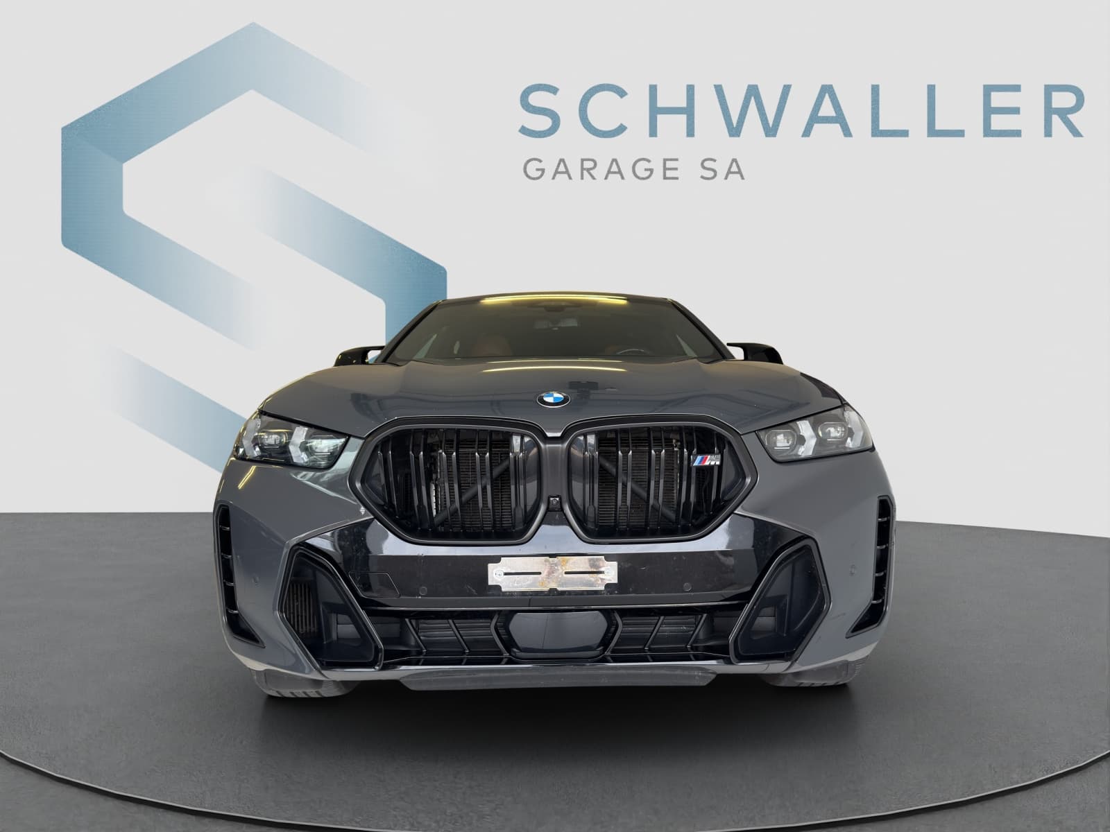 BMW X6 M60i